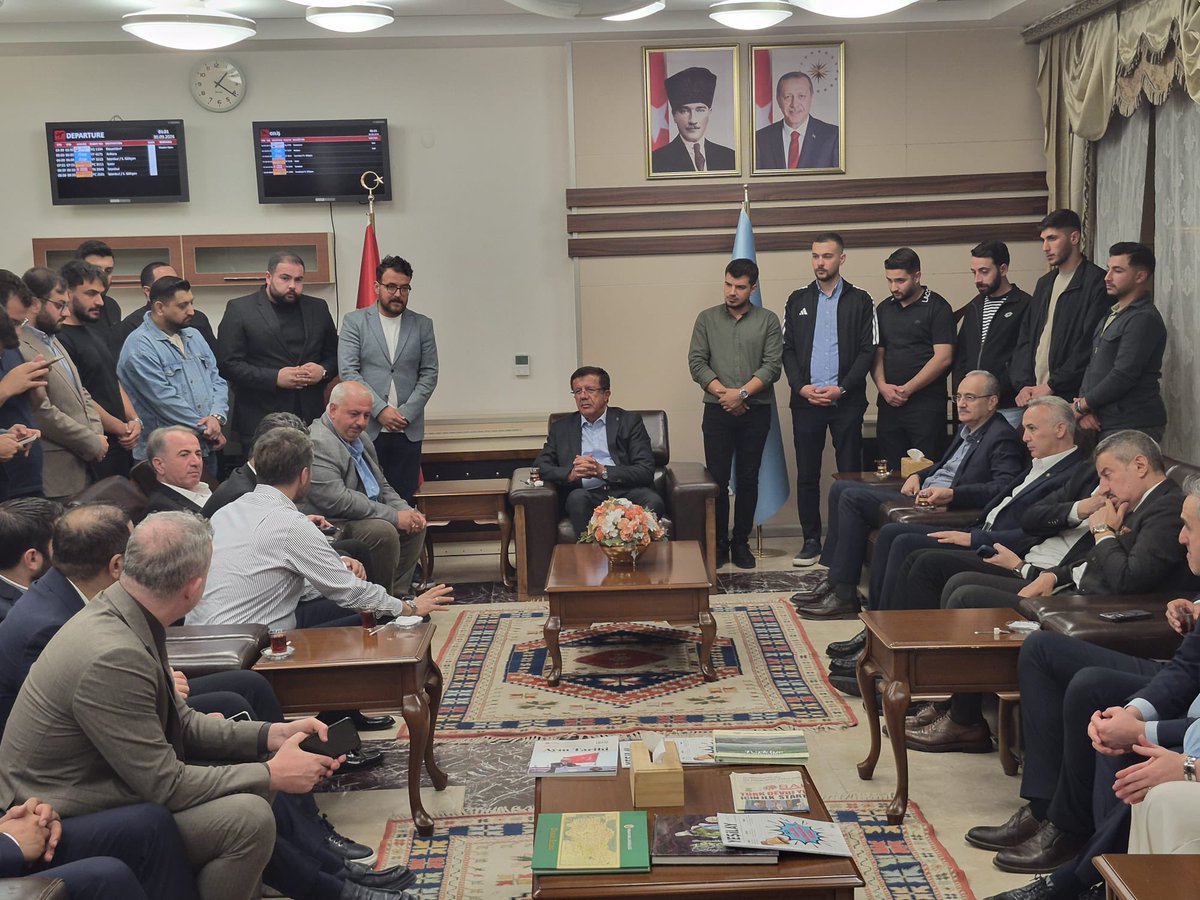 ZeybekciNihat's tweet photo. 📍 Elazığ

Tunceli programımız kapsamında ilk durağımız Elazığ.

Bizleri samimiyetle karşılayan, yalnız bırakmayan kıymetli teşkilat mensuplarımıza ve hemşehrilerimize gönülden teşekkür ediyorum.

Birliğimiz daim, muhabbetimiz güçlü olsun! https://t.co/1RYg5lHuul