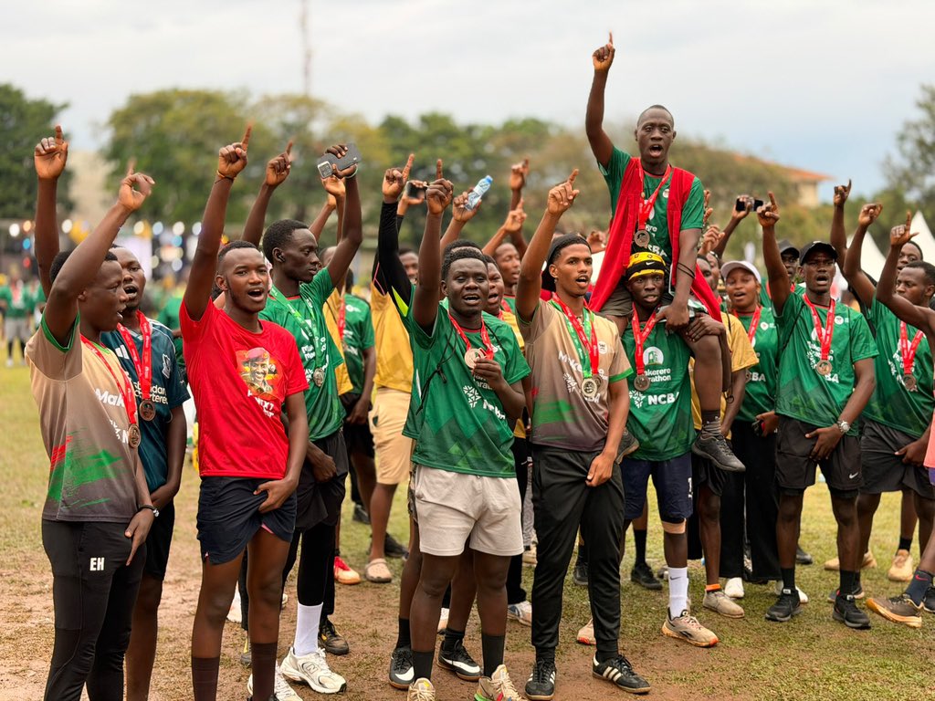 DicksonRwabiizi's tweet photo. @mkainerugaba ran the hills with me what a privilege to be part of the journey Tunakushukuru sana Simba #makrun @JKamugira15 @JanetAkatukunda @mutabuuza11 @TrevisMuhwezi @DaudiKabanda @HonTwallafadil @plumukc @FrankGashumba https://t.co/OZ09mM9J6v