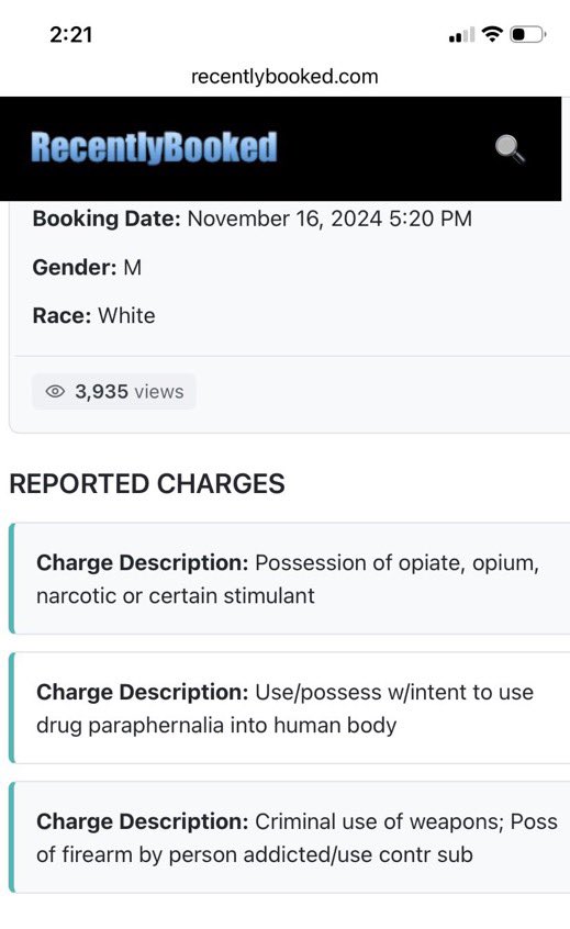 cozyplup's tweet photo. how ironic that the person doing the doxing has a public criminal record? fuck you aidan thompson <3 karma is a bitch https://t.co/tBOdpqPiDy