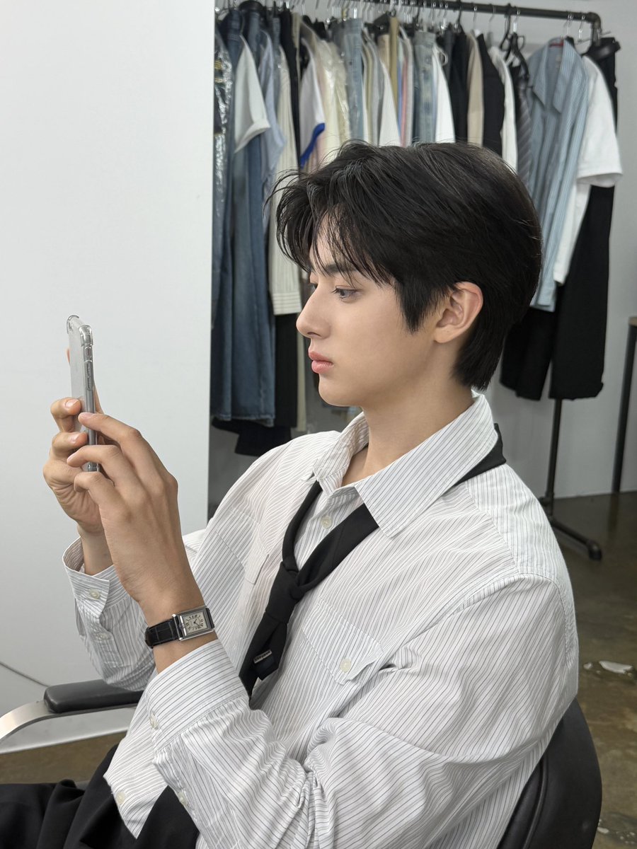 minkyu_0312's tweet photo. 내일 새로운곳에서 보자! https://t.co/vR4tdVkpMc