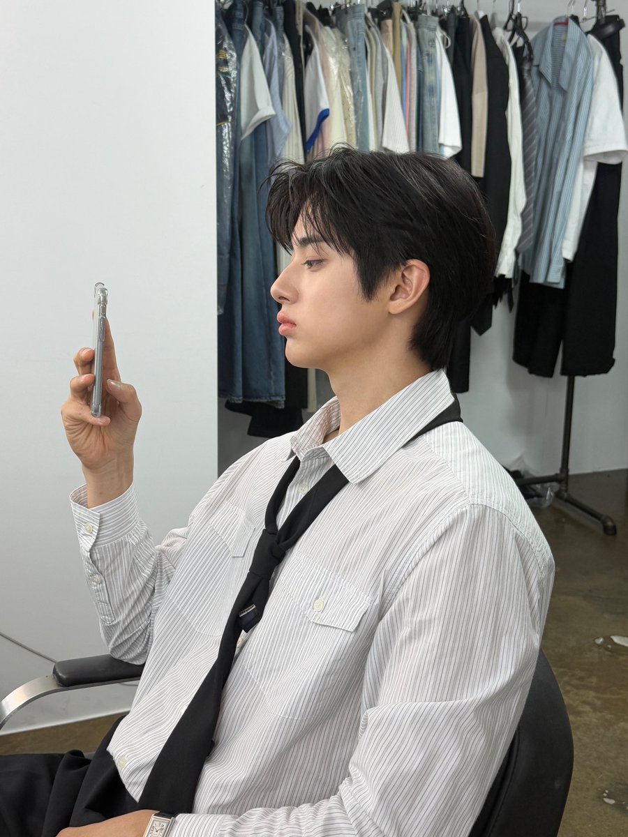 minkyu_0312's tweet photo. 내일 새로운곳에서 보자! https://t.co/vR4tdVkpMc