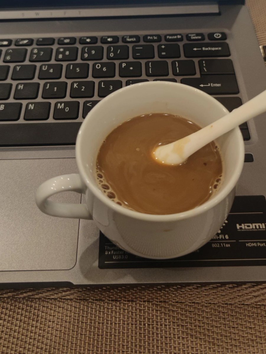 josereese223685's tweet photo. Caught up on weekly team sync, nailed the client report, and grabbing my go-to iced latte to kick off the rest of the productive day! ， https://t.co/LvifKiU2K3