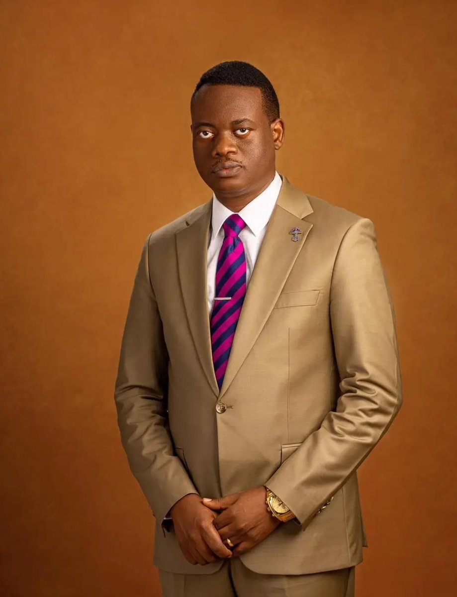 Iam_MrEben's tweet photo. Apostle Arome Osayi is, without question, one of the defining fathers of the modern Apostolic Movement in Africa.

For those who were active in campus and youth ministry between 2012 and 2020, this name needs little introduction. There was a time when the title “Apostle” was neither fashionable nor casually adopted. Then came a man whose life, ministry, teaching, discipleship, and apostolic influence made the title visible and weighty to an entire generation.

It is said that over 100 ministries have emerged through his direct or indirect oversight, influence, and apostolic input. And if you trace the spiritual genealogy of the modern African Apostolic Movement, as much as 80% of contemporary African Apostles can be traced, directly or indirectly, to the discipleship, teachings, influence, or apostolic ecosystem associated with Apostle Arome Osayi.

That is not merely popularity.
That is apostolic reproduction.

You cannot manufacture this kind of influence through ambition, association, or the pursuit of recognition. It is the product of years of doctrine, sacrifice, discipleship, consistency, spiritual formation, and the raising of men.

Luck cannot take you there. Dragging for recognition cannot give you such a result.

Some legacies are built quietly over decades, until an entire generation begins to carry the evidence.

When the history of the modern Apostolic Movement in Africa is properly documented, Apostle Arome Osayi will not be a footnote. 
His name will be part of the foundation.