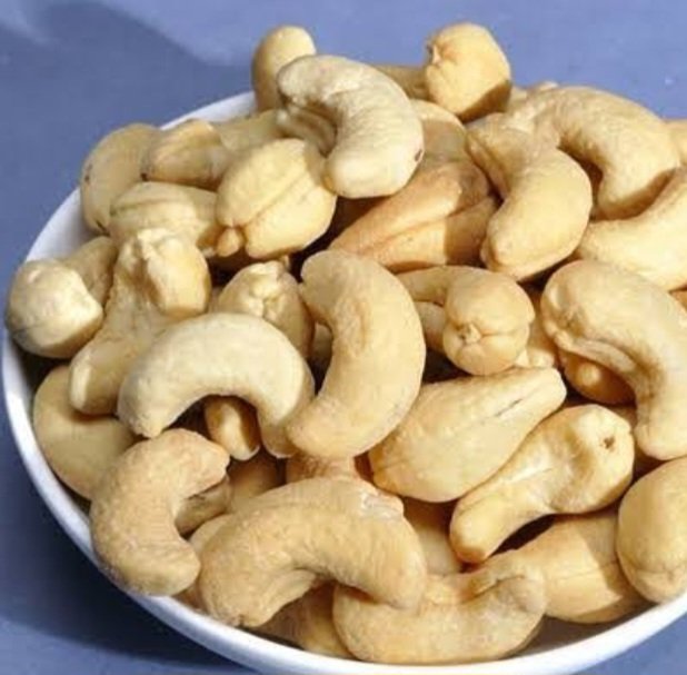 Erdeny_'s tweet photo. *KOROSHO ZA KUOKA*🌰  
Tamu, safi na kavu zenye ubora wa hali ya juu! 😊  
📍 *1kg = 22,000TZS tu*  
📍   1/2kg=11,000TSH 
📍 Napatikana KINYEREZI (kifuru shule) , Dar es Salaam  
🚚 Delivery Dar &amp; mikoani ipo  
📞  https://t.co/9ucu9nQBSg
👍 Wahi sasa, ni tamu sana🤤 https://t.co/mq3ZAijUMM