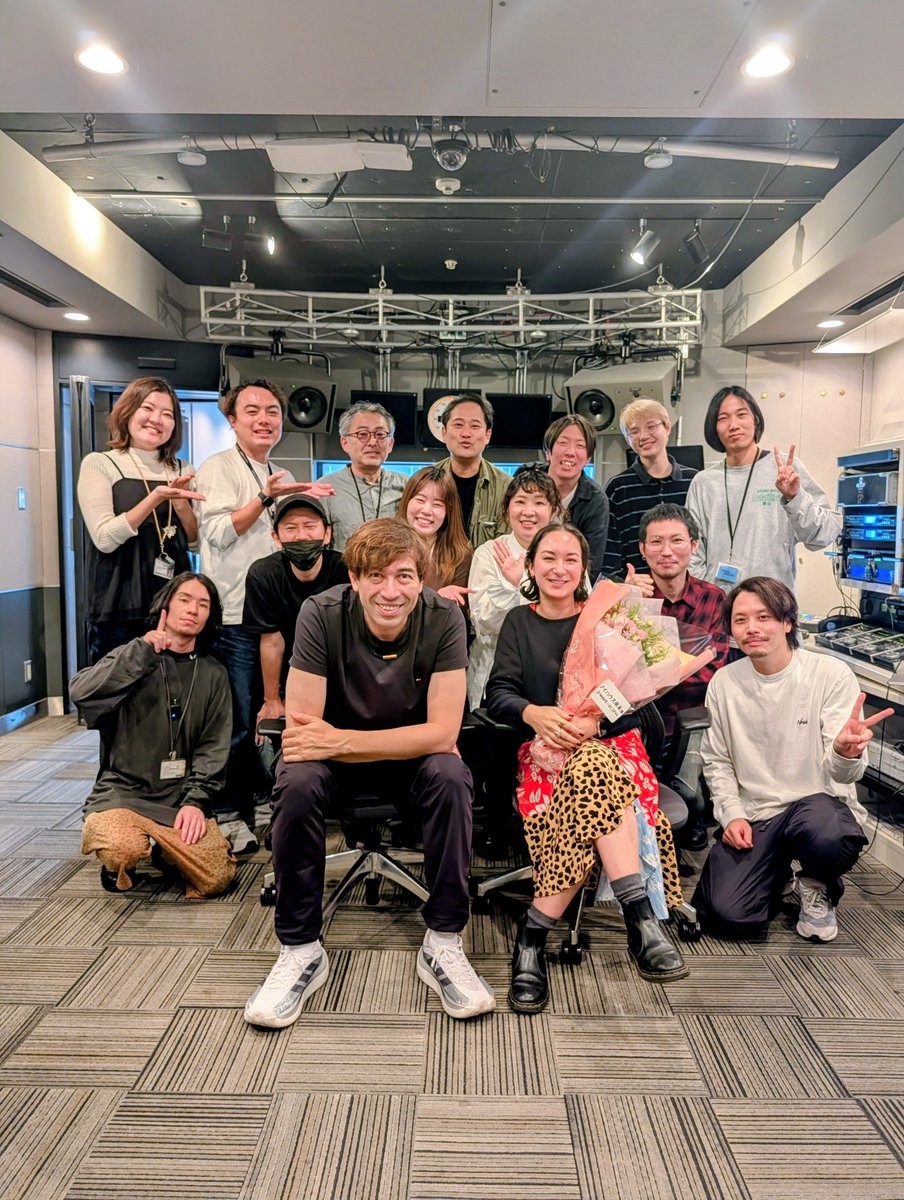sascha348's tweet photo. #jwave #stepone813 を2021年4月から
一緒に担当してくださったノイハウス萌菜さんが
今日の放送がラス���で卒業
新たなStep Twoとして
金曜日の番組Flip Fridayのナビゲーターに就任

ラジオ初挑戦で模索しながら頑張ってくださって
イギリス目線なども含めて
番組に新たな広がりを���けてくれました
早速明後日！から新番組でその経験が発揮されると思います
長い間本当にありがとうございました！

9年半を迎えたステップワンは更に進化すべく
明日からもお届けしていきます！
よろしくお願いします！
@jwave813fm @stepone813