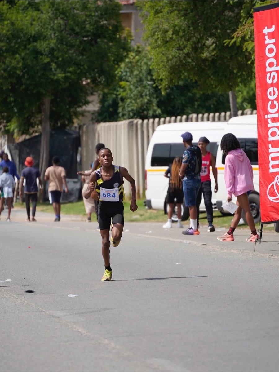 RunAlexAC's tweet photo. @SinqeFoundation #zetsinqeseriesruns https://t.co/FOeId8si7D