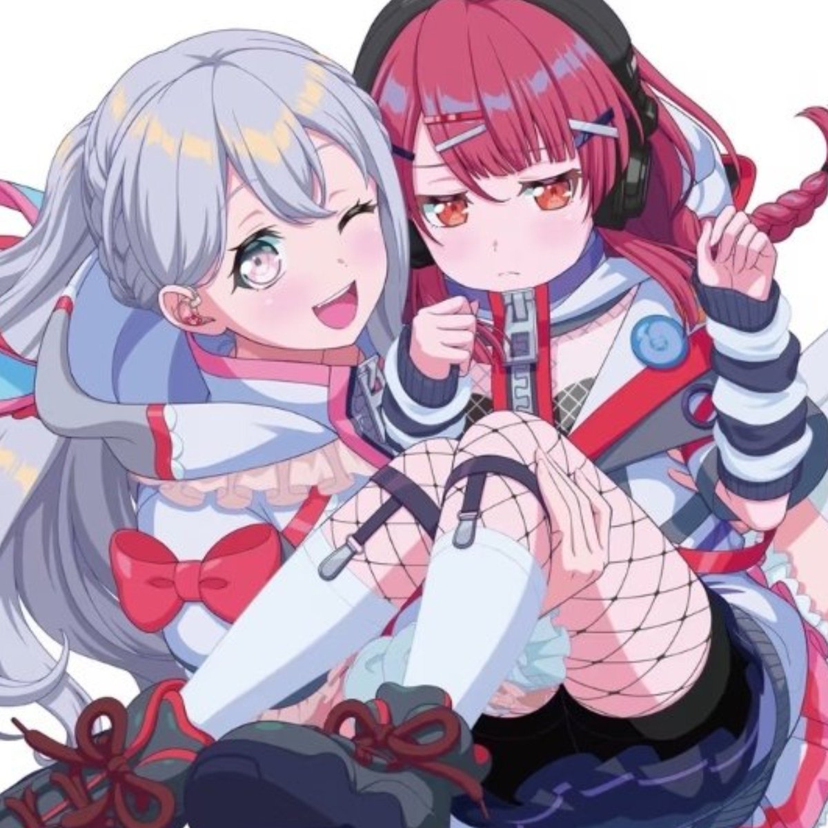 aoiriisu's tweet photo. so what im getting from these is that yunochan loves when a pretty girl is all up in her personal space https://t.co/FY0hAOI3IA