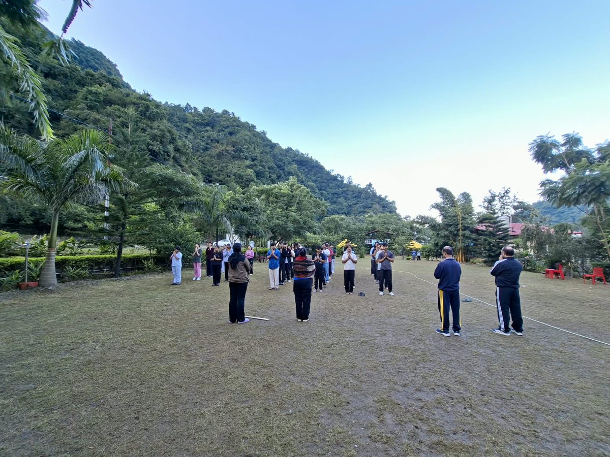 icfaidehradun's tweet photo. Day 7 | NSS Unit – IUD🌿
The day began with morning prayer and physical exercises, fostering positivity, discipline, fitness, and team spirit among our NSS volunteers.💪✨
🌸A healthy body, a focused mind, and a positive beginning!
#NSS #NSSUnit #ICFAIUniversityDehradun #Day7 https://t.co/Apj445mo6m