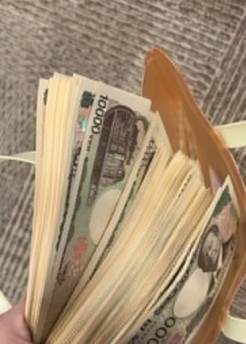 Kaintojqp's tweet photo. もし本日1億円を受け取ったら、何に使いますか？🤔💴

1 借金を返済する

2 投資してください

3 それを使って生活をより良くしてください https://t.co/q9sEG75BFZ