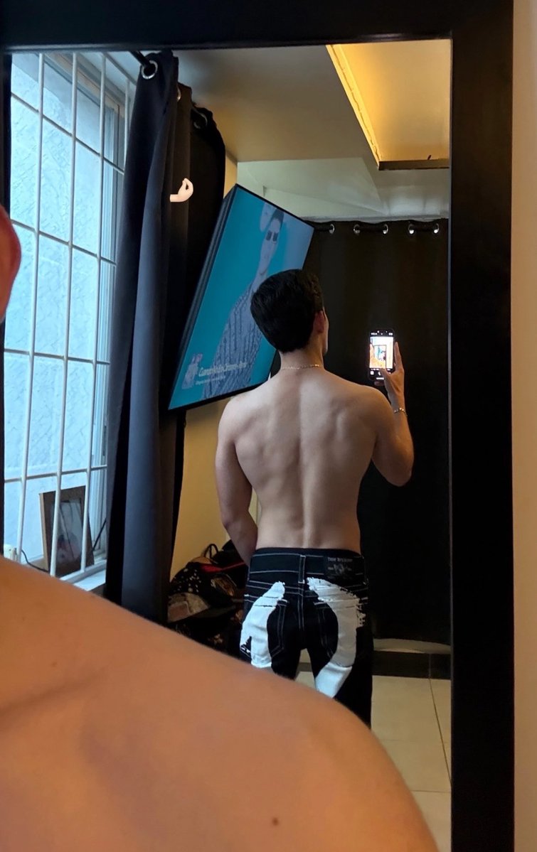 hashas1720's tweet photo. Emmanuel Valencia es tan perfecto 🥵🤤podría tomar su leche todos los días  #morbo #gay #xxx https://t.co/eN8OwPZEM5