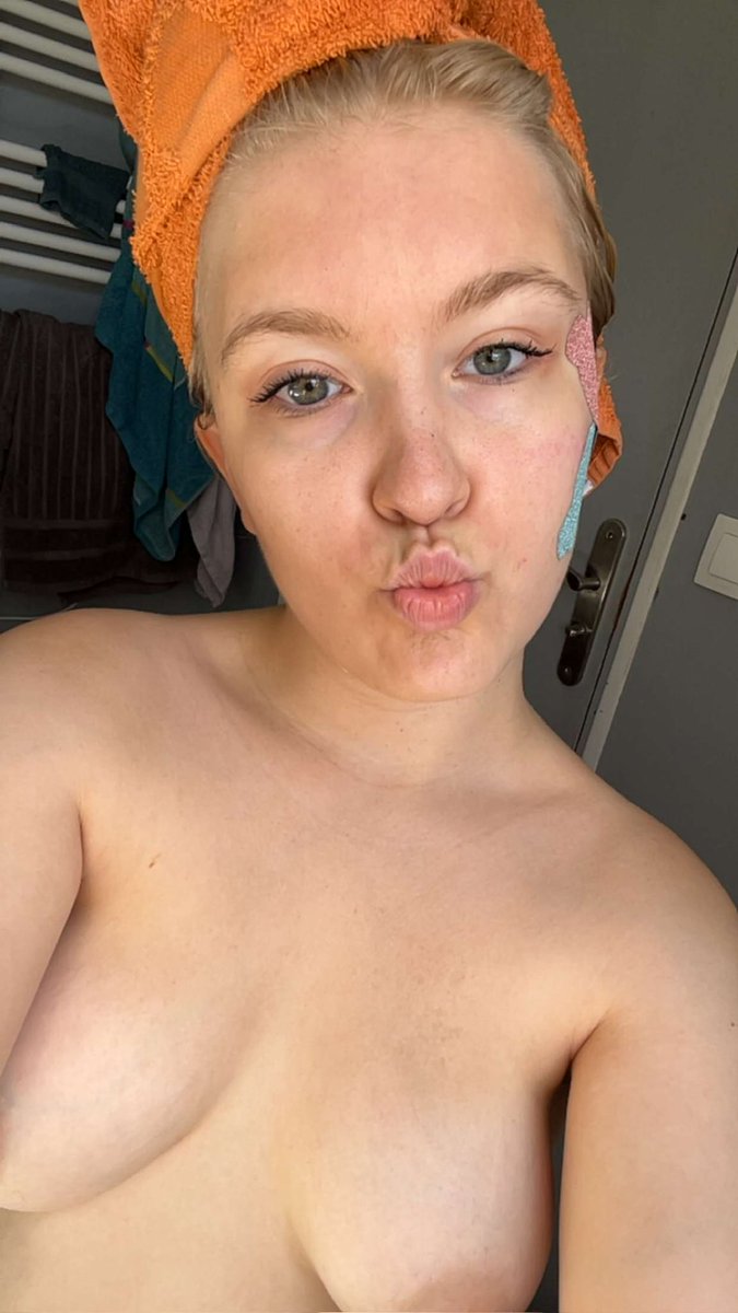 Websluteva's tweet photo. Save, repost and share her everywhere possible https://t.co/K4QrbB1neb