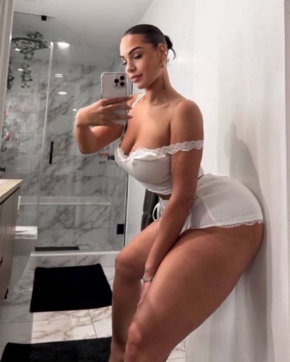 alexis_domm's tweet photo. Tell me, what’s your biggest perv desire right now😈?

Goddess is listening😵‍💫

#Cuck #cuckold #manscam #hotwife #femboy #femdom #bbc #bnwo #findom #horny #goon #gooner #feargasm #catfish #scam #egirls feet humiliation gym brats joi https://t.co/1OD58w2B0N