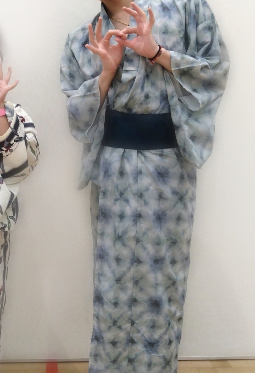 suuu_buddy's tweet photo. あの 陽キャ集団の次回予告で佐伯くんが着てた浴衣ってこの前たくやくんが着てたのとお揃い？☺ https://t.co/JlWFGi0wnW
