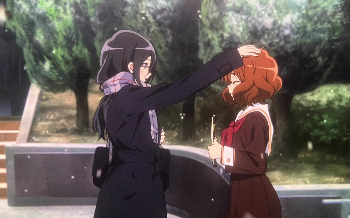 FAEschumann's tweet photo. @anime_eupho 「今度は黄前ちゃんが後輩に聞かせてあげてよ、その曲」（「前編」のあすか）

「これからはみんなに吹いてほしい」（「後編」の久美子）

久美子ちゃん、
北宇治全国金を達成し、
そして「響け！ユーフォニアム」を後輩たちに託し、
あすか先輩との二つの��束を果たす。

#ユーフォ最終楽章 https://t.co/XmRjzIRbJ8