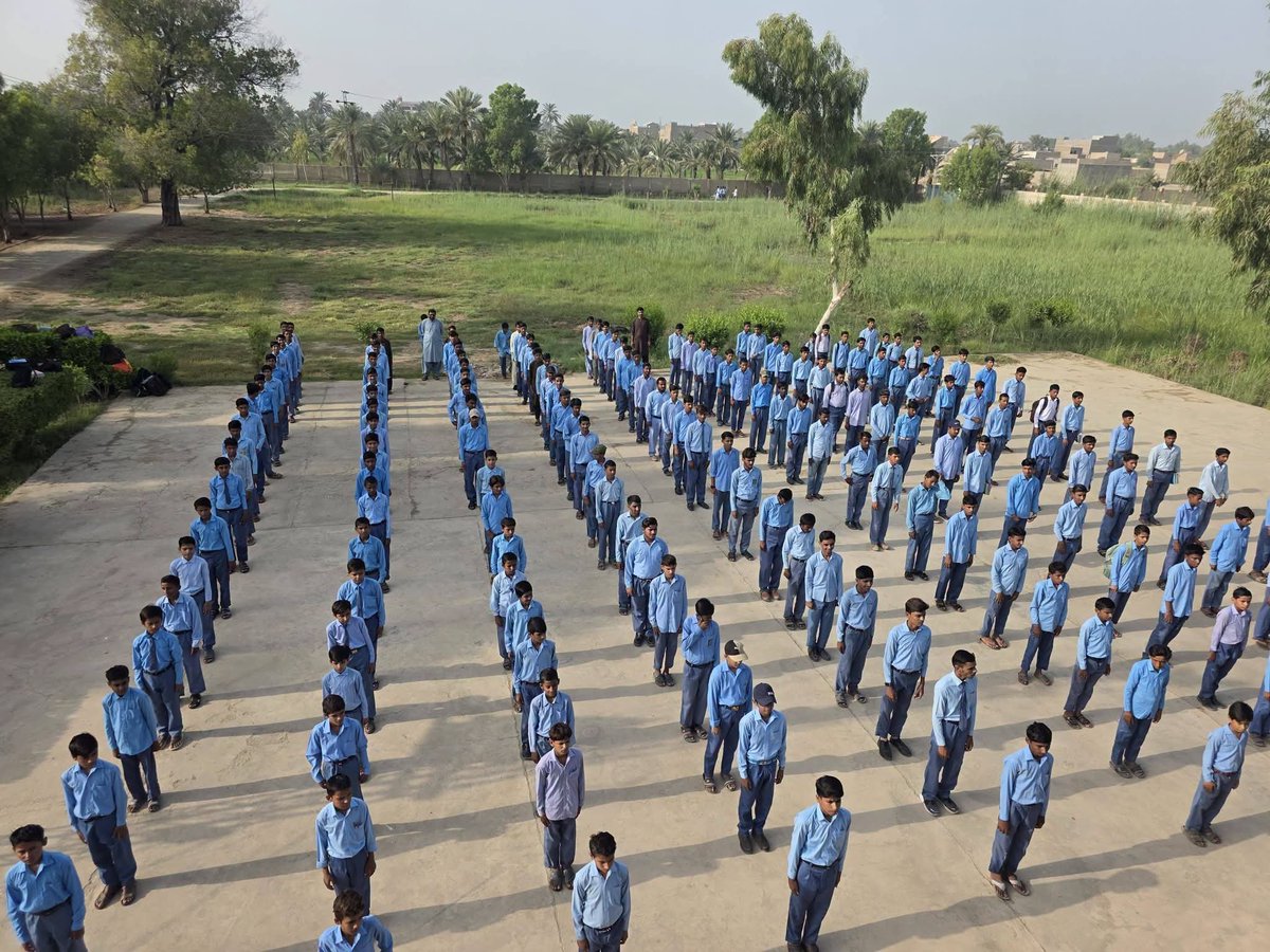 AbbdulsalamR's tweet photo. Glimpses of Morning Assembly at Govt Boys Higher Secondary School Khuhra, Taluka #Gambat, District Khairpur.
Students actively participate in morning activities that promote discipline, confidence, and a positive learning environment.
#MorningAssembly
#SindhSchoolsReimagined https://t.co/pLBBsBOGZi