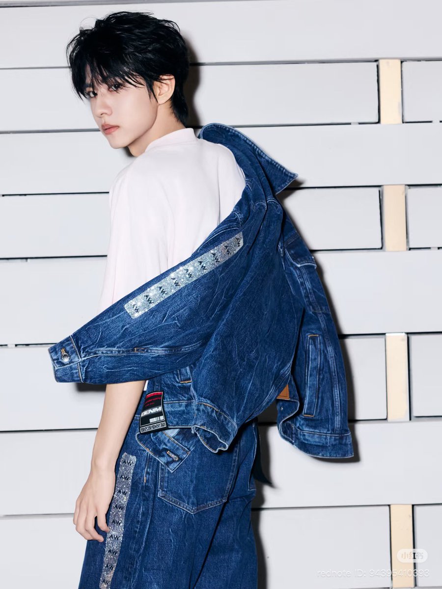 moondustar127's tweet photo. 류헌승 알렉산더대왕닝보 샤홍슈
260930 https://t.co/xccCmGaEWd