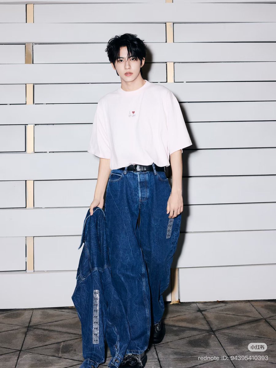 moondustar127's tweet photo. 류헌승 알렉산더대왕닝보 샤홍슈
260930 https://t.co/xccCmGaEWd