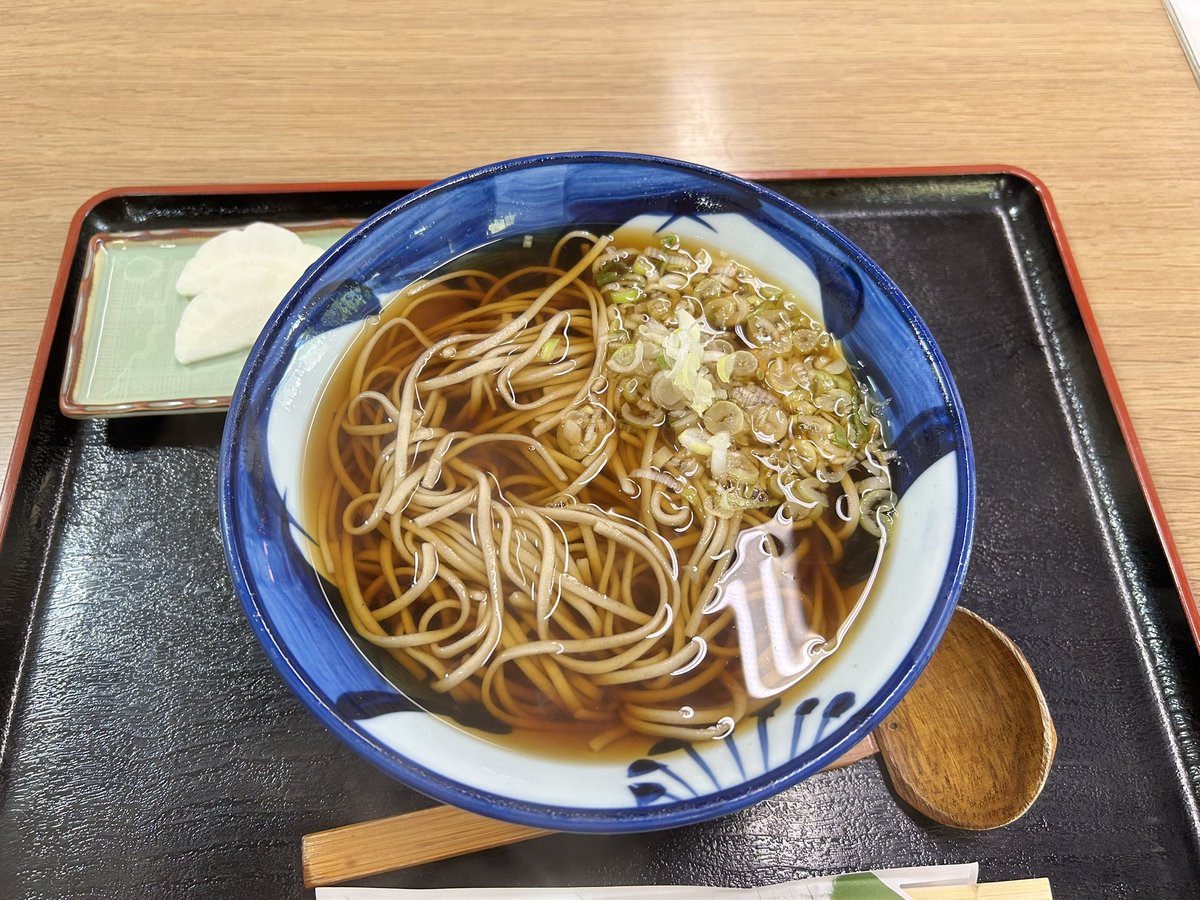 yahhoh's tweet photo. 白布温泉温泉に降りてきた。西屋は休館日。Y君元気かな❓
お昼は吾妻軒のかけそばです。旨し^_^
#白布温泉 #白布西屋 #西屋 #吾妻軒 https://t.co/yLkLDWbL6O