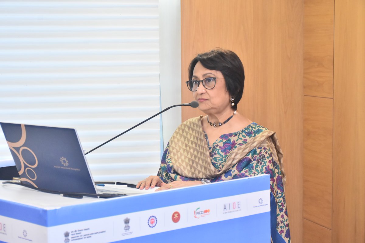 ficci_india's tweet photo. Ms Pallavi Shroff, Executive Committee Member, FICCI & Managing Partner, Shardul Amarchand Mangaldas & Co., delivered the Welcome Remarks at #ShramSamvad, highlighting the importance of direct Government–industry engagement in building greater clarity on the Labour Codes, their practical implications and compliance requirements for employers.

She appreciated the Ministry of Labour & Employment’s initiative to take awareness and capacity-building programmes to the district level.

@LabourMinistry #Labourcodes #FICCI #AIOE #shardulamarchandmangaldas