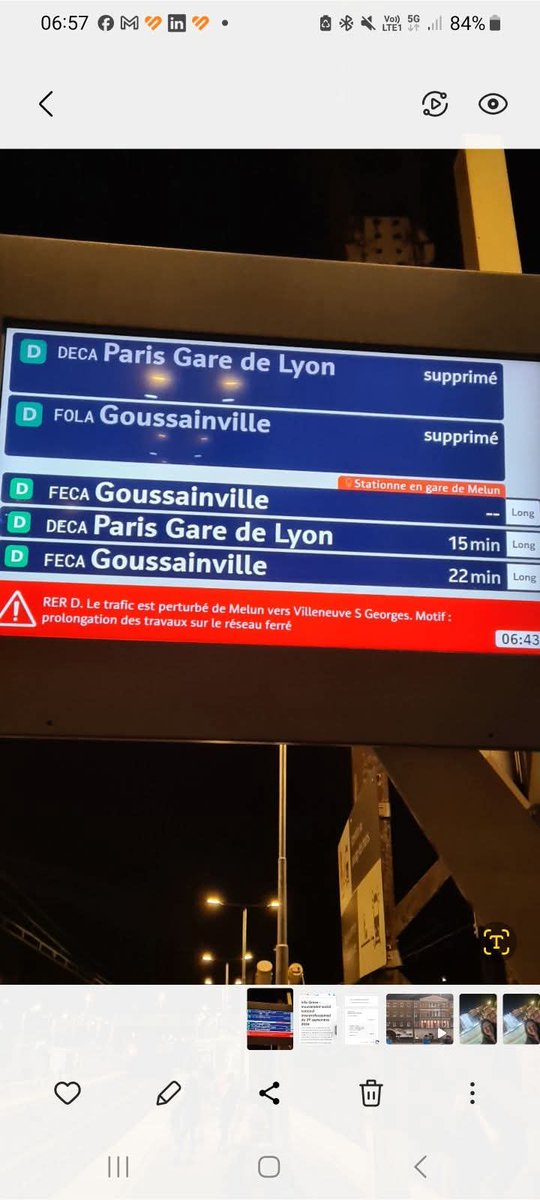 JulieGarnierFI's tweet photo. Bonjour @vpecresse 

On vous l'envoie aussi la facture pour tous les trains supprimés alors qu'on paye plein pot un navigo qui ne cesse d'augmenter !

Pecresse rends l'argent du service public !
#PecresseDemission https://t.co/9kIhlGmJOU