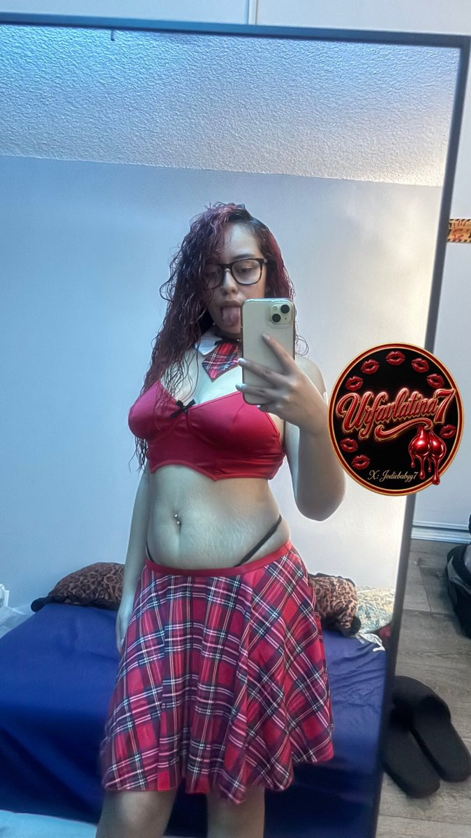 jodiebabyy7's tweet photo. I wore the uniform. You bring the lesson plan 😏 https://t.co/KrvLOWjvD0