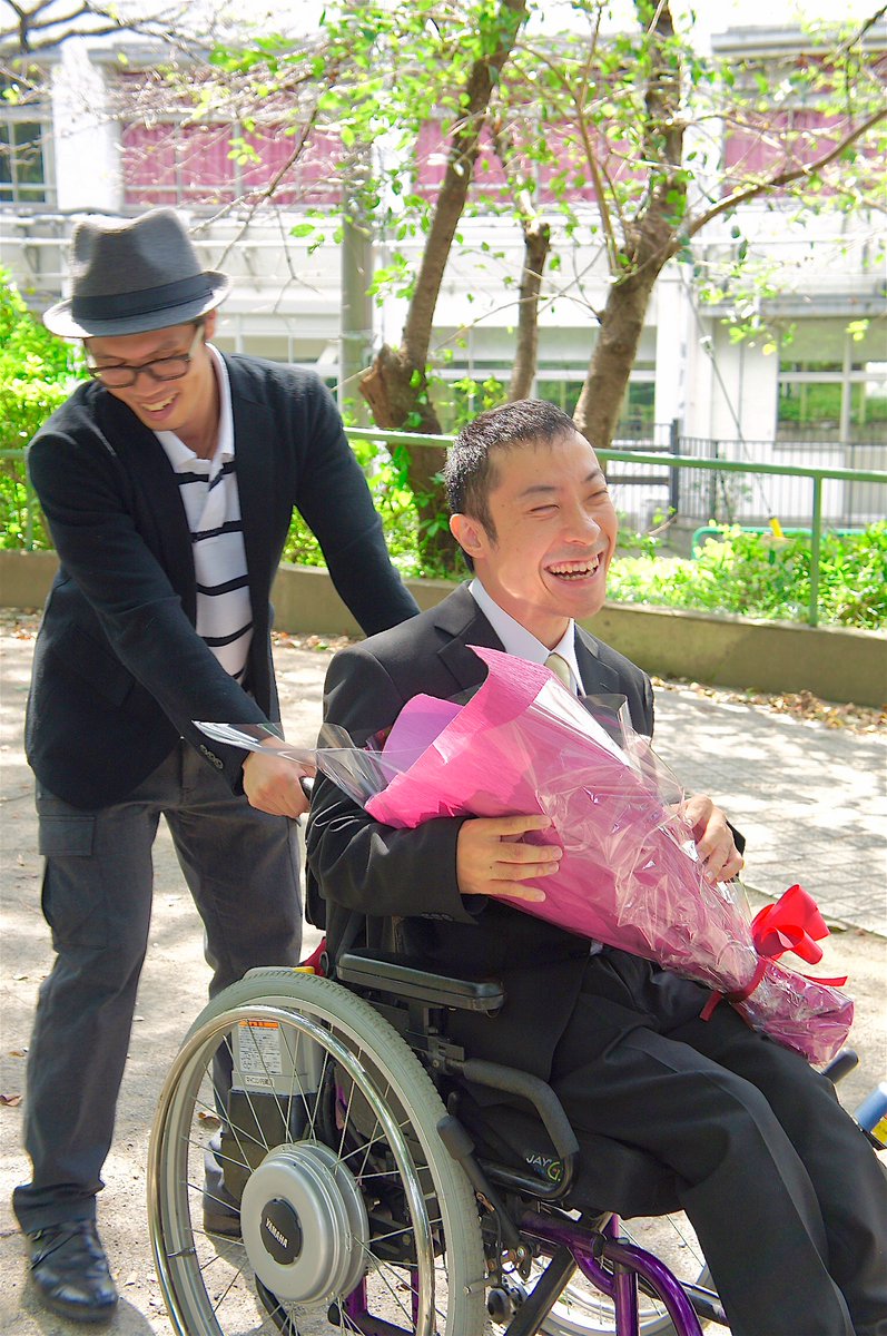 yohei_horikawa's tweet photo. 2012年9月30日。
14年前の今日、短編映画『上にまいります』はクランクインしました。

そして今年11月、心のバリアフリーをテーマにした、人権月間の某イベントにて上映が決まりました。

あの日、仲間と撮った映画が、また新しい観客に出会う。こんなに嬉しいことはありません。
詳細は、後日発表！ https://t.co/A7rw2w7DvM