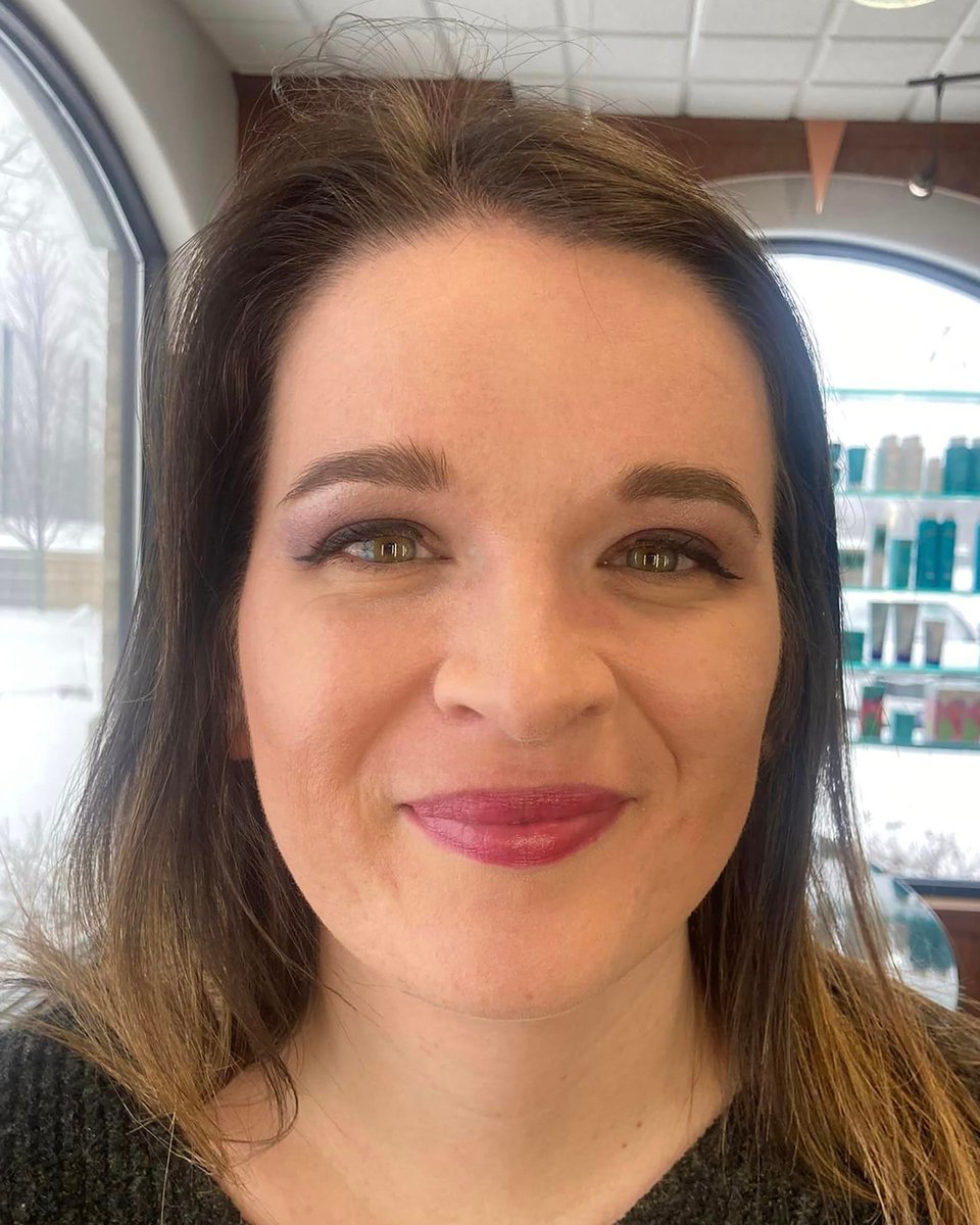 baasoonda89's tweet photo. This lovely queen enjoyed a day of pampering with a friend before moms’ night out, finishing with a beautiful makeup application by Tay. Ready for your next event? Book your makeover at Azana Salon and Spa today! https://t.co/HeyjZxK28f