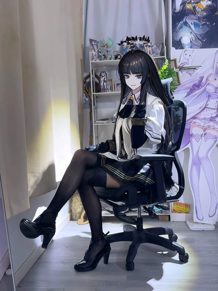 nian_ji13569's tweet photo. 乖 自己爬过来
#男娘 #伪娘 #cos #明日方舟 https://t.co/OFGWtGN9B9