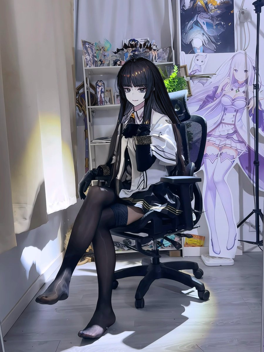 nian_ji13569's tweet photo. 乖 自己爬过来
#男娘 #伪娘 #cos #明日方舟 https://t.co/OFGWtGN9B9