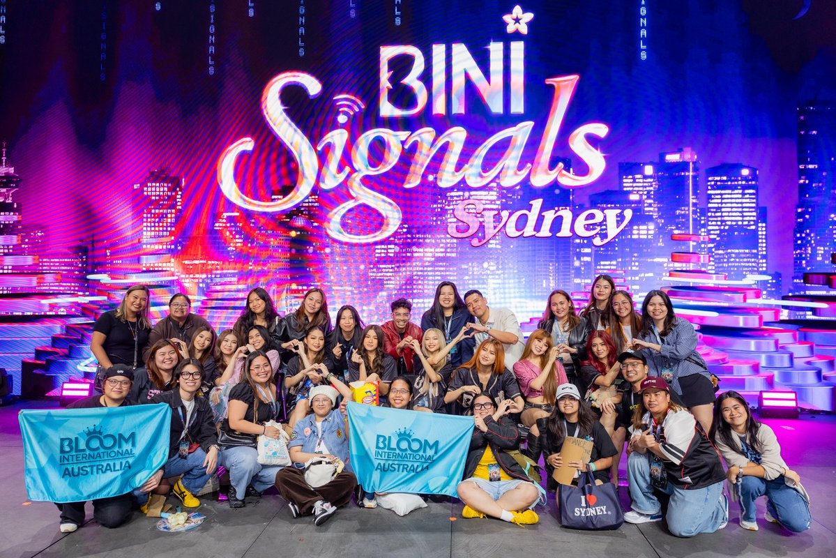 TEAMBLOOM_AUS's tweet photo. AUSSIE AUSSIE AUSSIE! 🇦🇺🇵🇭

From what started as 9 admins, to having a whole Aussie Bloom community who was willing to help us in our projects, promotions, and everything in between.

All because we love our Walo! 🌸♾️

This has been Team Bloom Australia (TBA/TBAus/TBAws). Maraming salamat po and see you around! 🫶