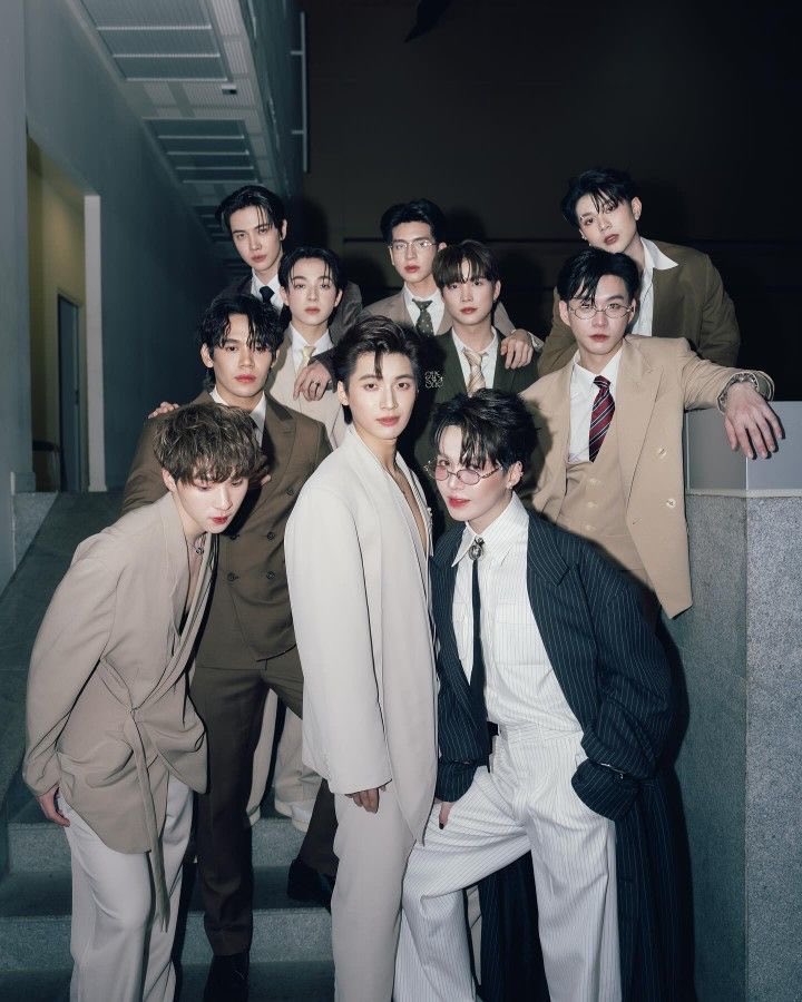 MakoonC's tweet photo. ผมโดนแก๊งค์นี้ตกมา คุณเข้าใจมั้ยว่าผมรักของผมมากเลย 10 คน 5 เรื่อง ทุกวันนี้ยังวนดู สำหรับผมไม่ใช่แค่การดูซีรีย์อ่ะ แต่มันคือการสานต่อจากสคพ.ตรงนี้ แล้วรู้สึกรักแกงค์นี้มาก ๆ ทุกคนคือความสุขของผม 😭

(บาปกรรมกูแท้เกิดเป็นสาววาย) https://t.co/OsdFbPTEkJ