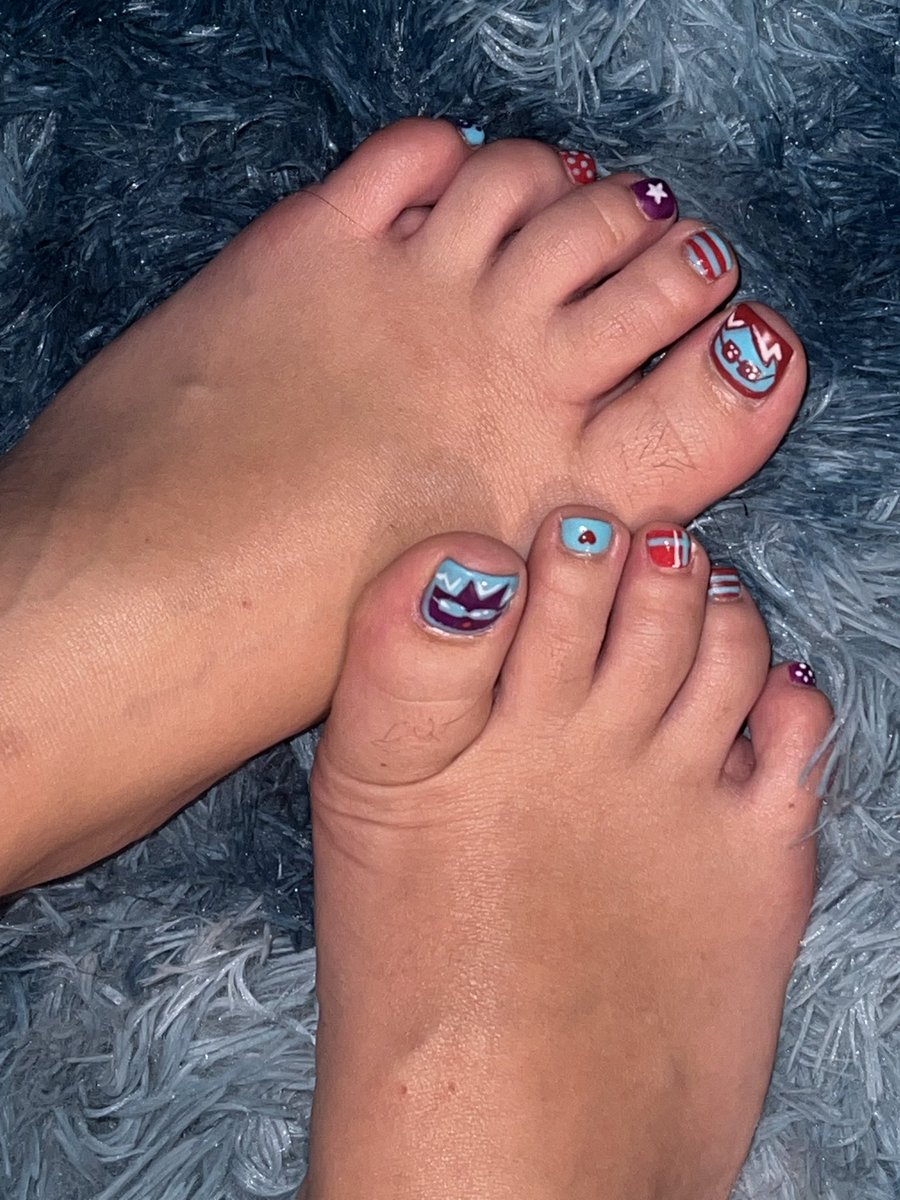 Princ3ssaToki's tweet photo. @FeetFinder 💋 https://t.co/SKYrpkvHLi