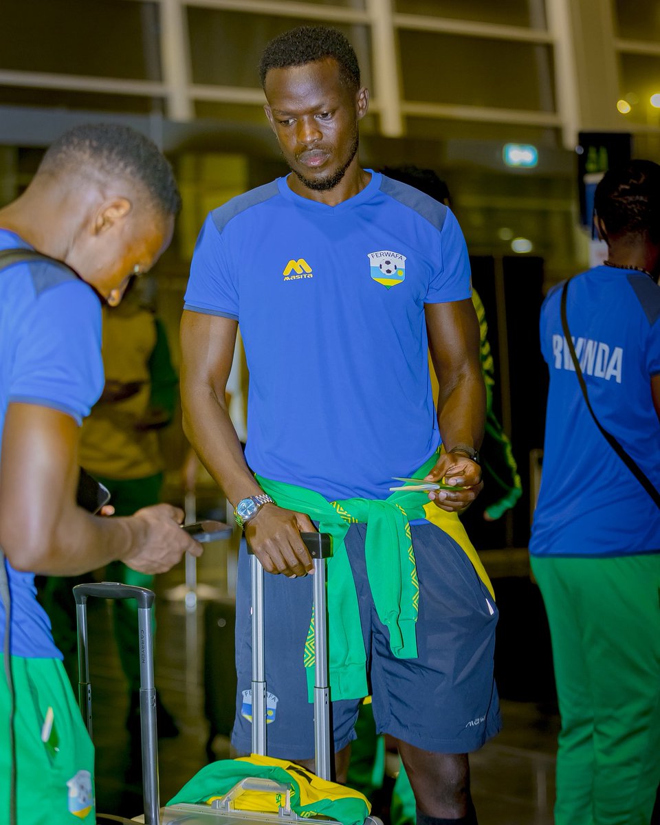 FERWAFA's tweet photo. Nyuma y’intsinzi, Amavubi agiye guhaguruka i Praia agaruka mu rugo mu byishimo biherekejwe n’amanota atatu! 

INTSINZI BANA B’U RWANDA

#TuriAmavubi💪🏿

🇷🇼🇷🇼🇷🇼🇷🇼 https://t.co/Fse6CzjCp8