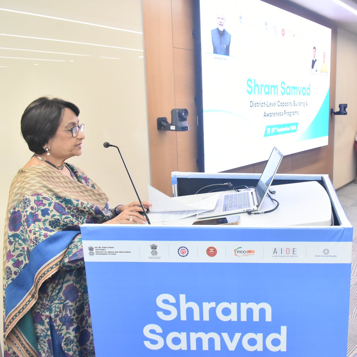 ficci_india's tweet photo. Ms Pallavi Shroff, Executive Committee Member, FICCI & Managing Partner, Shardul Amarchand Mangaldas & Co., delivered the Welcome Remarks at #ShramSamvad, highlighting the importance of direct Government–industry engagement in building greater clarity on the Labour Codes, their practical implications and compliance requirements for employers.

She appreciated the Ministry of Labour & Employment’s initiative to take awareness and capacity-building programmes to the district level.

@LabourMinistry #Labourcodes #FICCI #AIOE #shardulamarchandmangaldas