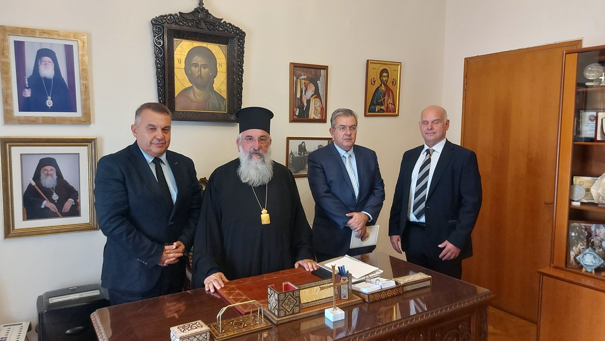 HMUniversity's tweet photo. Επίσκεψη του Πρύτανη του ΕΛΜΕΠΑ στην Ιερά Αρχιεπισκοπή Κρήτης

Ο Πρύτανης του ΕΛΜΕΠΑ, Καθηγητής Νεκτάριος Παπαδογιάννης, συναντήθηκε με τον Αρχιεπίσκοπο Κρήτης κ.κ. Ευγένιο, με επίκεντρο τη συνεργασία των δύο θεσμών.
🔗 https://t.co/j9oPgDchBp
#ΕΛΜΕΠΑ #ΙεράΑρχιεπισκοπήΚρήτης https://t.co/pary1XzzeM
