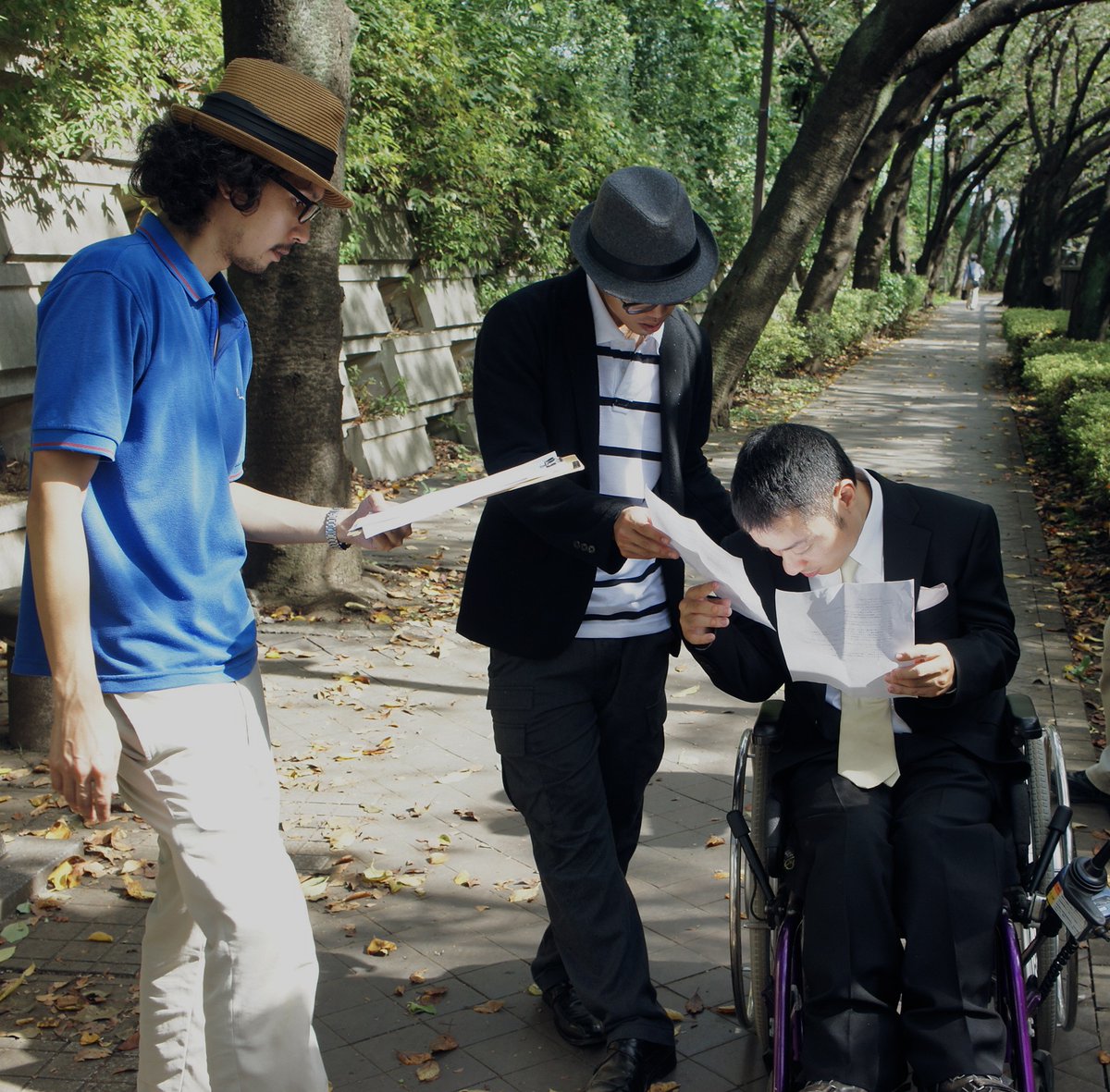 yohei_horikawa's tweet photo. 2012年9月30日。
14年前の今日、短編映画『上にまいります』はクランクインしました。

そして今年11月、心のバリアフリーをテーマにした、人権月間の某イベントにて上映が決まりました。

あの日、仲間と撮った映画が、また新しい観客に出会う。こんなに嬉しいことはありません。
詳細は、後日発表！ https://t.co/A7rw2w7DvM