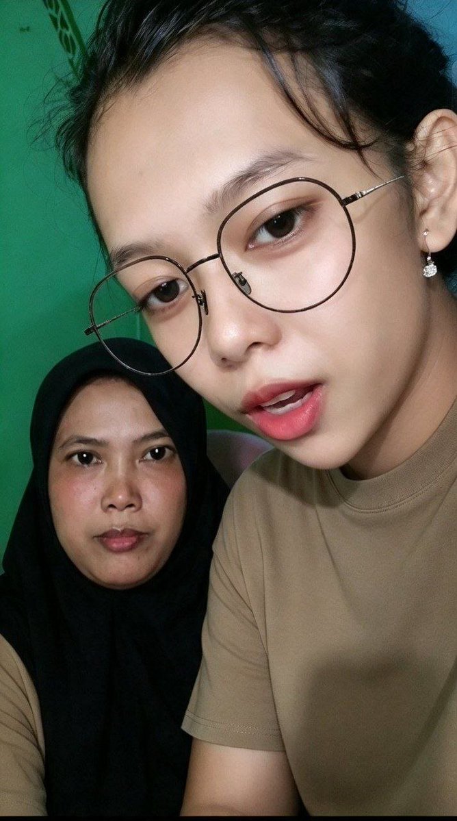grouzzle's tweet photo. ajarin emak lipe
https://t.co/jl3z85NaSS https://t.co/9hUfpElf2w