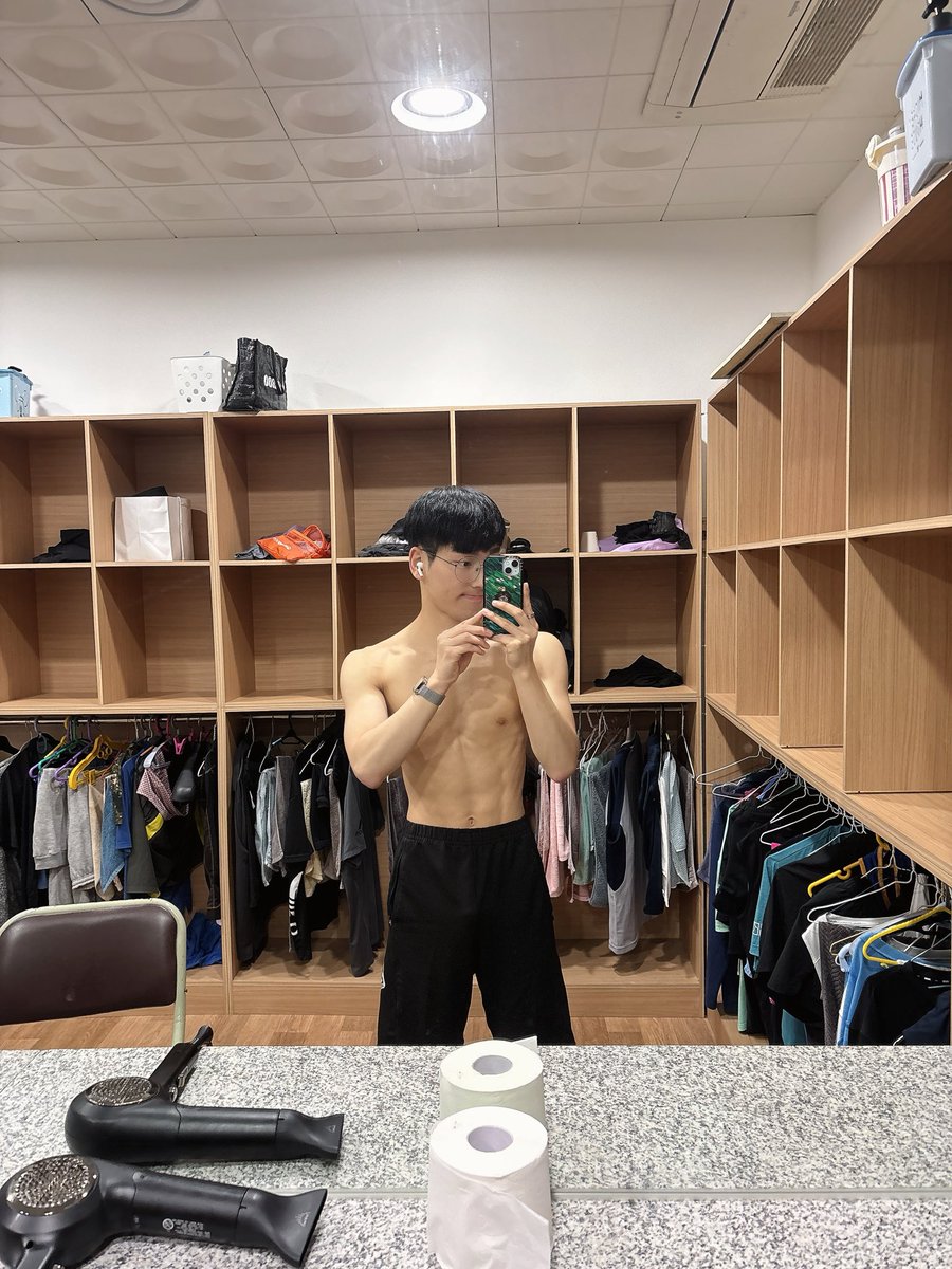 frost_snow_99's tweet photo. 오랜만에 운동했어욥XD https://t.co/pi5tUKHBhc
