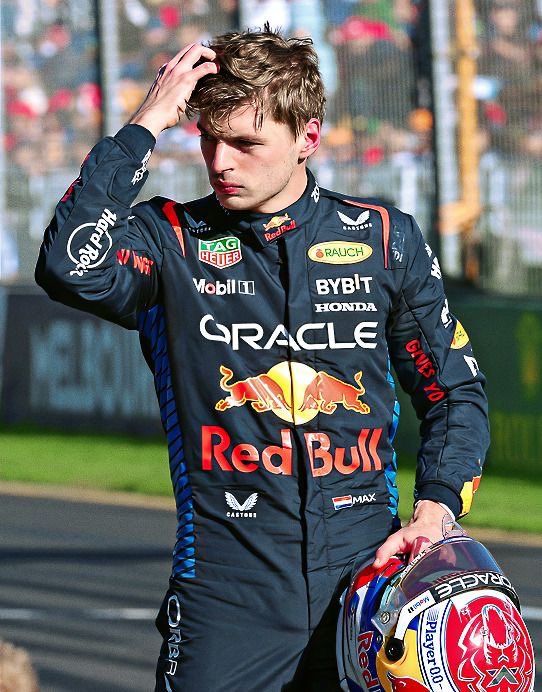 ILOVEYOU15432's tweet photo. ขอถวายพระพรแด่ Max Emilian Verstappen
เนื่องในวันคล้ายวันพระราชสมภพ ขอพระองค์ทรงพระเจริญยิ่งยืนนาน ทรงพระเกษมสำราญ และทรงครองบัลลังก์แห่ง Formula 1 ตลอดไป 🫡👑🏎️ https://t.co/wiZIenU37y