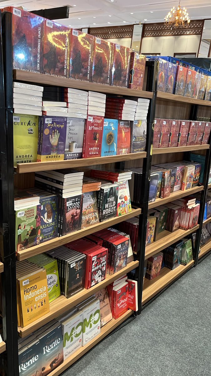 PenerbitMizan's tweet photo. Guyss, Mizan hadir di IIBF 2026 🤩💥

Ayo mampir ke booth kami dan dapatkan promonyaa 🛒 https://t.co/Sqewj5fTaL