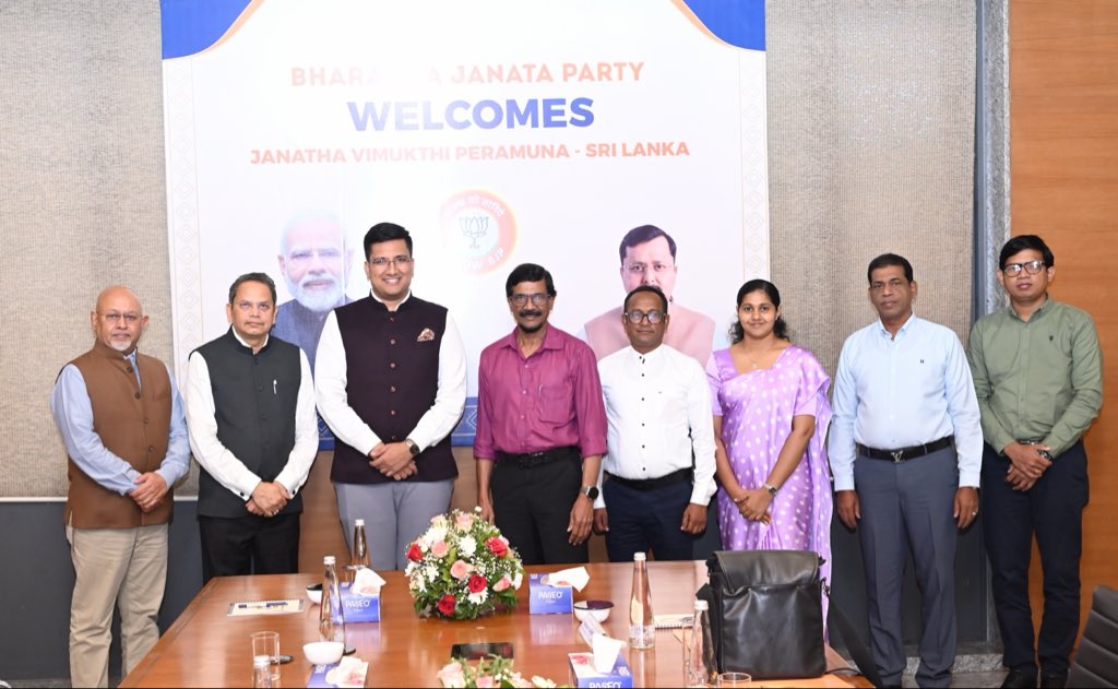 overseas_bjp's tweet photo. The delegation also interacted with Shri Siddharth Yadav, Media Co-Convenor, BJP, & was briefed on the organisational structure & working mechanisms of the Party’s media team. @SidharthYadavIN 
The interaction covered coordination with media organisations, regular engagement with senior Party leadership, organisation of press conferences, deployment of spokespersons & continuous monitoring of emerging media narratives.
The exchange offered an opportunity to share experiences on media coordination, communication mechanisms and approaches to responding to emerging news narratives. 
@vijai63 @BJP4India
