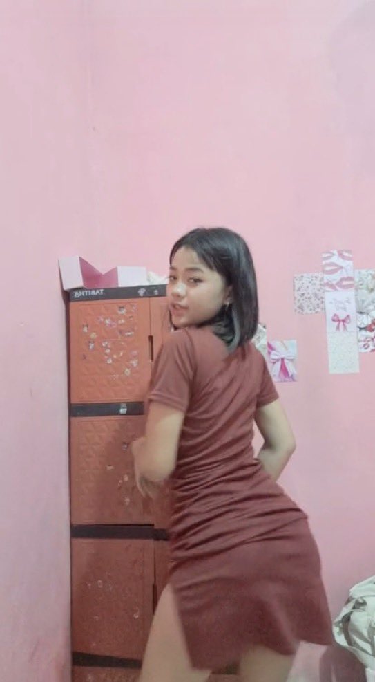 tdibeca's tweet photo. Pacar minta lihat full 

https://t.co/fQiebpreIW https://t.co/5gEMUgxFyY