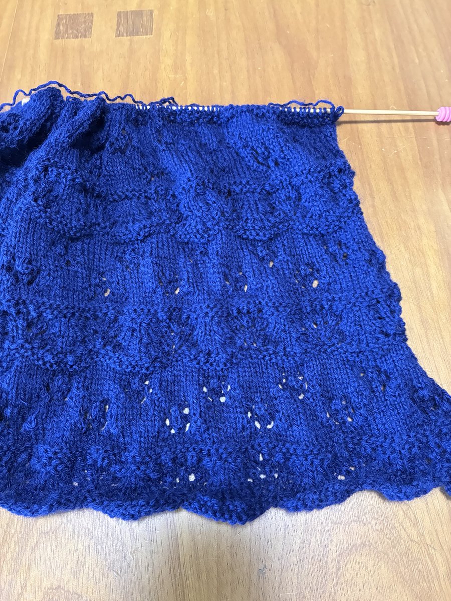 amiromilly's tweet photo. #amikai 
カーディガン少しずつ編み進めてます🧶
素敵な空間をありがとうございます🥰 https://t.co/U8cGtIvNs3