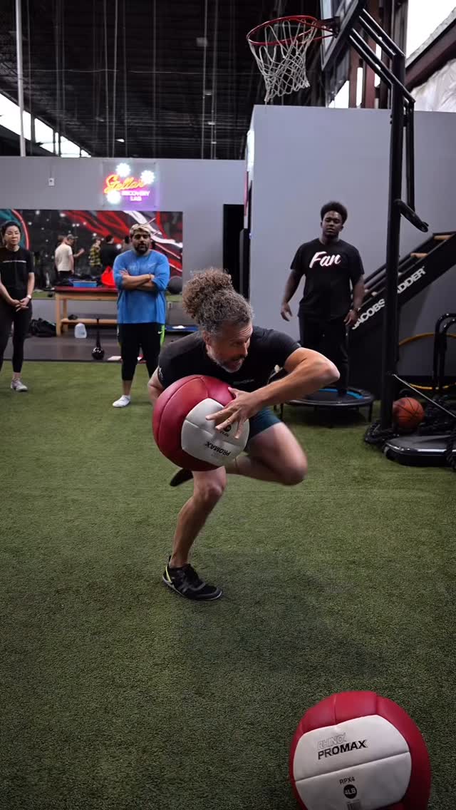 Aymen2011M's tweet photo. Legendary weekend with the Weck Method crew at Stellar Athletics! Chris and David led RMTS and WMQ qualifications, and we now have newly qualified coaches in South Jersey. Train smarter, move better, and get out of pain. https://t.co/hcNsPgRgmp