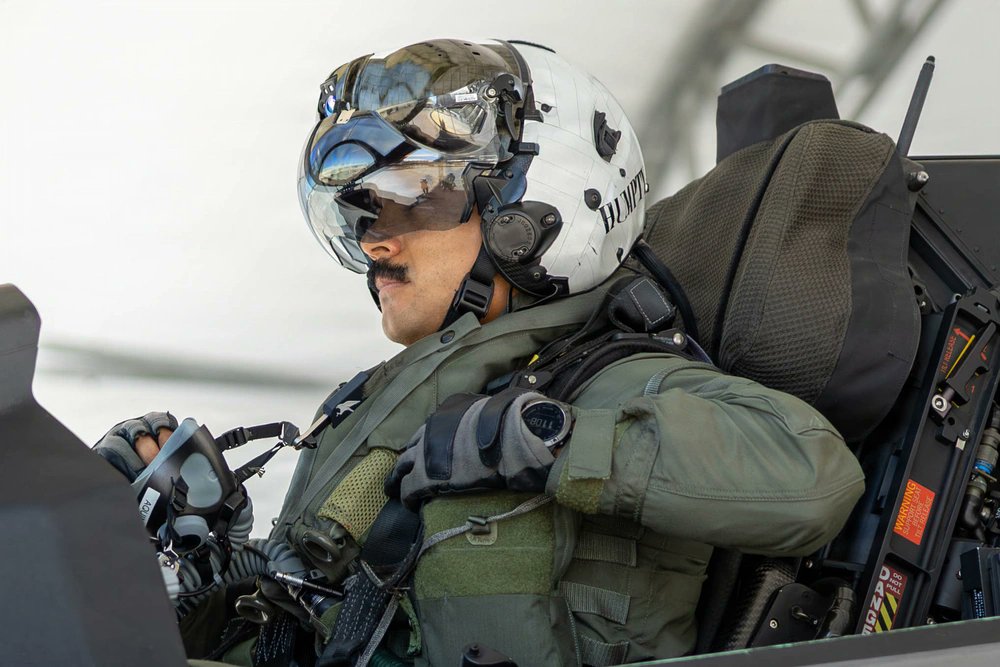 USFJ_J's tweet photo. 2026年9月24日、第533海兵戦闘攻撃中隊は米海兵隊岩国航空基地にて飛行任務を実施しました。同中隊は、第1海兵航空団・海兵第12飛行大隊を補強するため、UDP (部隊交代計画) の一環として岩国基地に展開しています。 #F35BライトニングII

(U.S. Marine Corps photo by Cpl. Isabella Renaud) https://t.co/HJiU457cRm