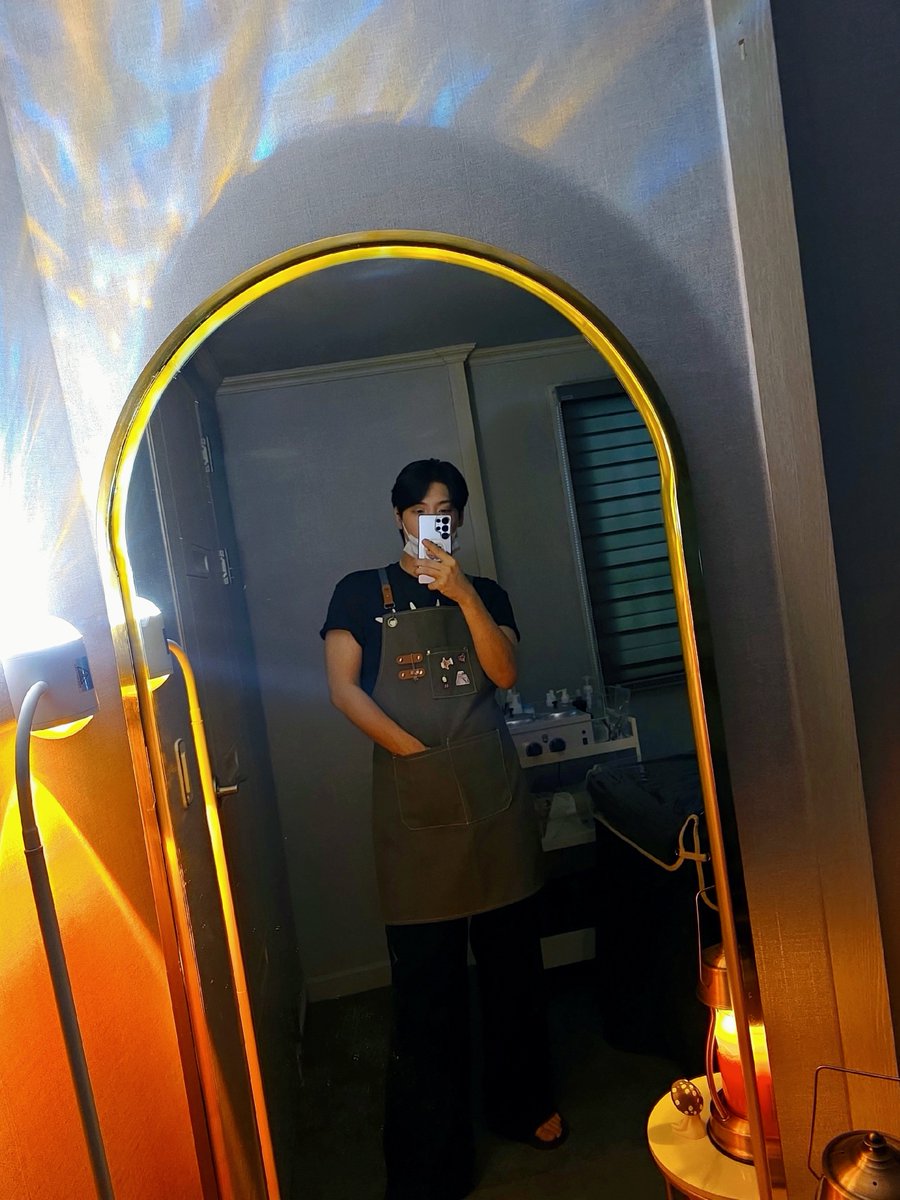 RocoK12's tweet photo. 포토존을
어떻게 꾸밀지 고민🙄!?
.
.
✨️로케이뷰티✨️

신림에서 만나는
왁싱ㆍ메이크업 &amp; 헤어 1인 프라이빗 뷰티샵.

📌 네이버 예약: <로케이 뷰티> 검색

✉️ 문의: https://t.co/zmwDxOaVxm

#신림왁싱 #남자왁싱 #남자왁서 #브라질리언 #신림헤메 #남자헤메 #로케이뷰티 https://t.co/99ZIsMFrzk