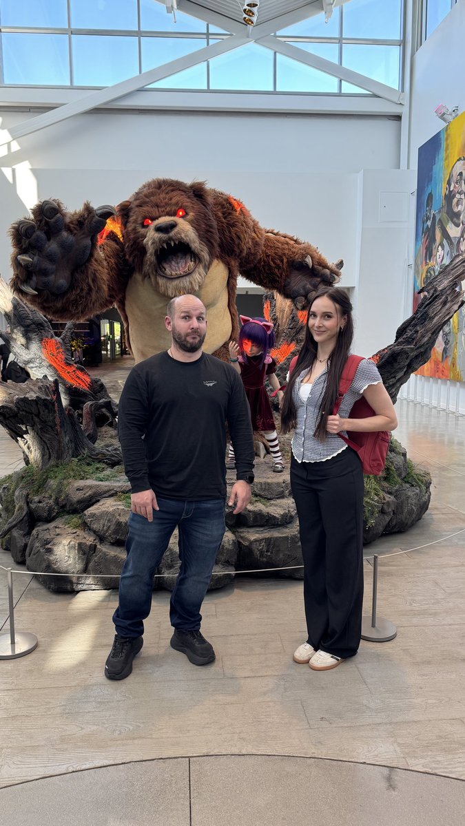 Fasffy's tweet photo. At @riotgames for super secret business today 👀🥰 @Pestily https://t.co/7yT7fKE54J
