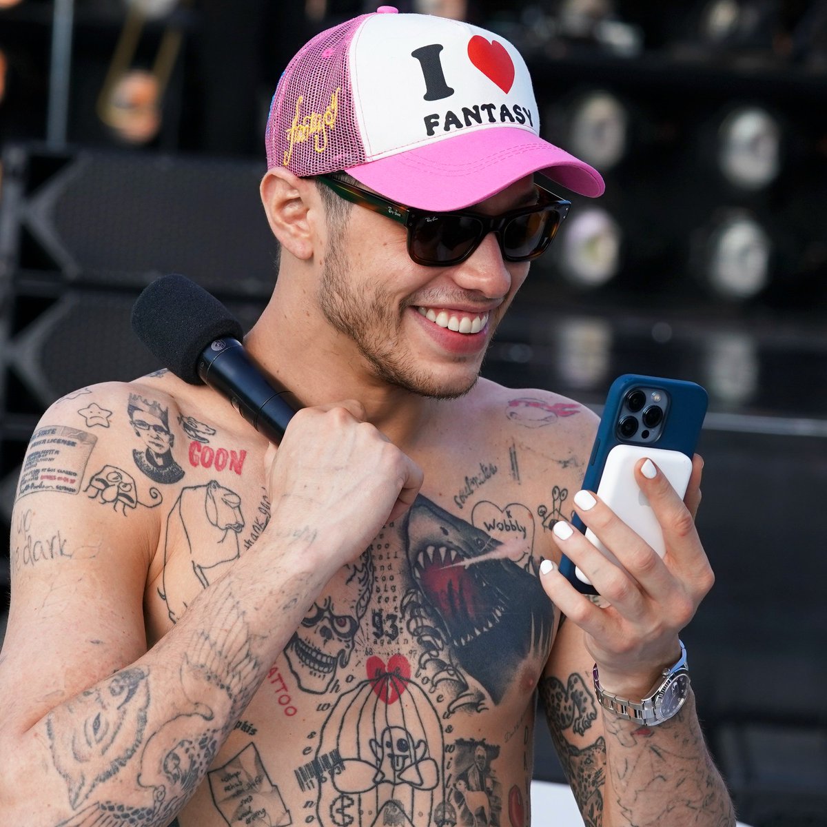 Variety's tweet photo. Pete Davidson is currently removing most of his nearly 200 tattoos, but says one that will “stay” is the portrait of Hillary Clinton in a power suit on his right leg:

 “She stays. That’s my dog. I love Hillary, man. She’s awesome and a good friend.”

https://t.co/3Puuo7p3G0 https://t.co/3WPDst3u3d