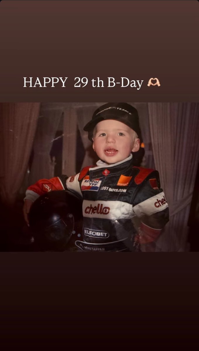 dried33walnut's tweet photo. 소피가 생일기념으로 올려준 아기 막스🧡 https://t.co/rWCaH9817W