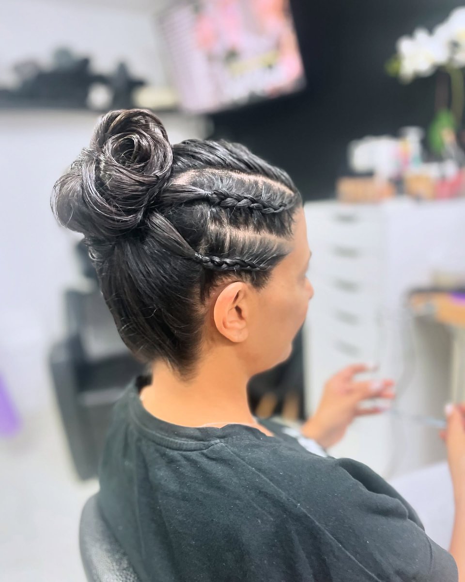 Emilimekim's tweet photo. Hairstyles, hair design, bridal hair, evening hairstyles, bridal hairstyles https://t.co/DeYXC65eTQ